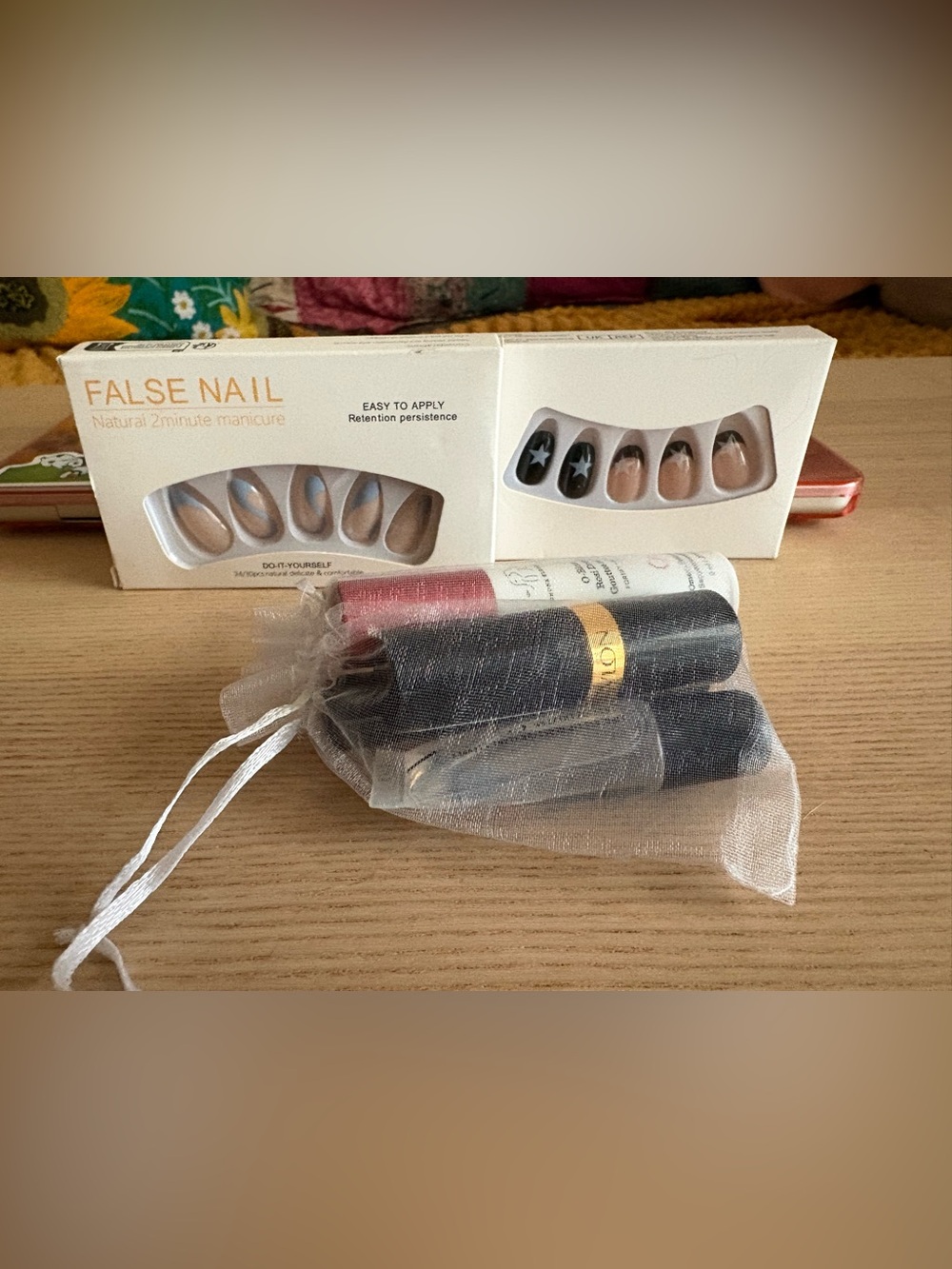 Mini Beauty Bundle Set - Picture 2 of 12